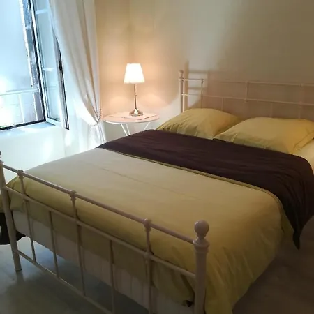La Maison Pres D'aurillac Oda ve Kahvaltı Giou-de-Mamou