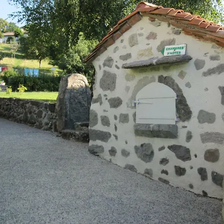Oda ve Kahvaltı La Maison Pres D'aurillac