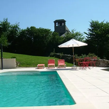 La Maison Pres D'aurillac Bed & Breakfast *