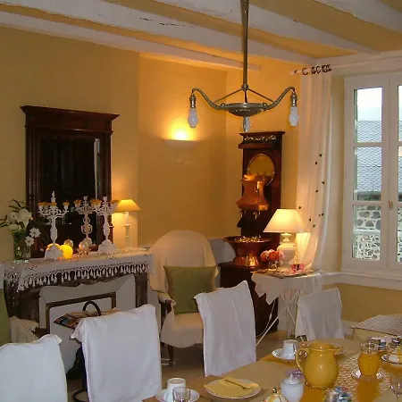 Oda ve Kahvaltı La Maison Pres D'aurillac